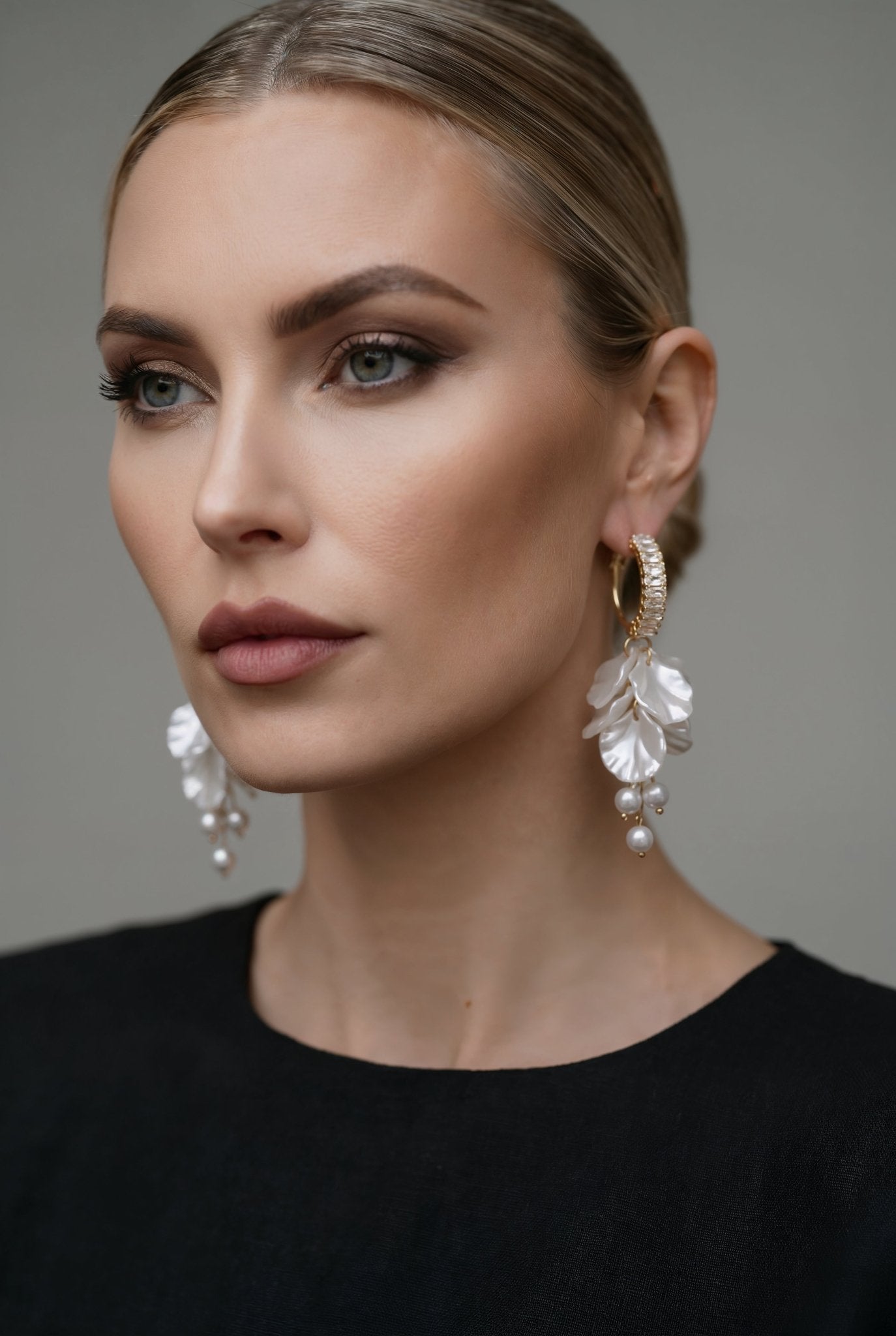 Pearl Petal Earrings - SIMOVSKA