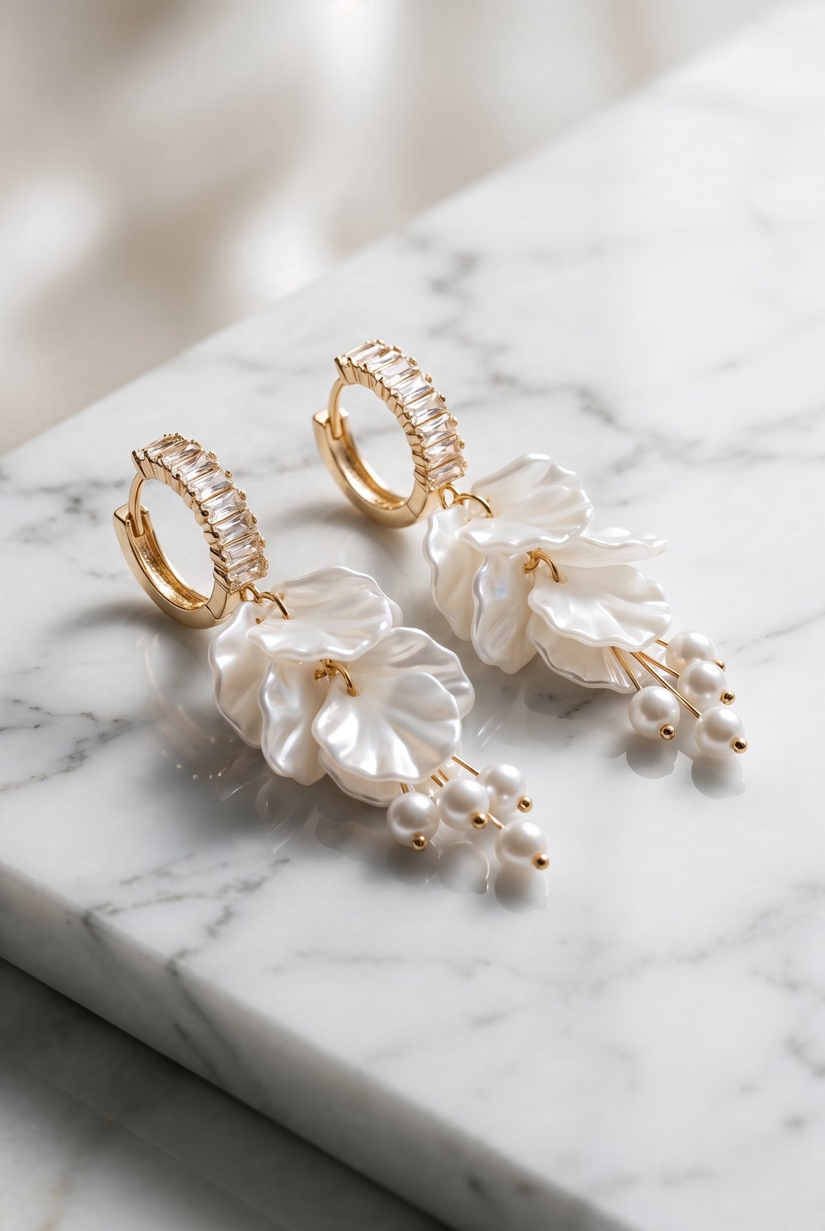 Pearl Petal Earrings - SIMOVSKA