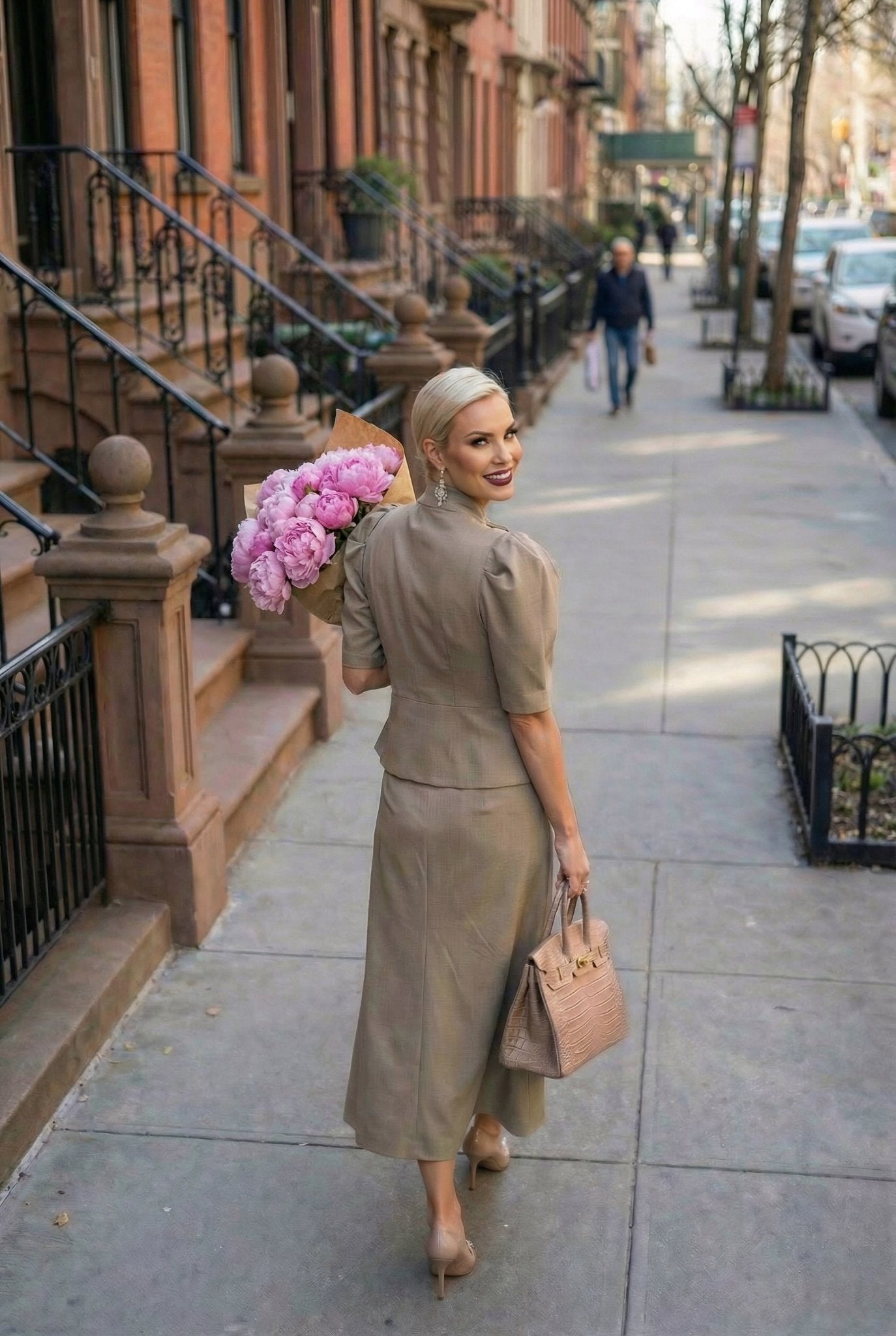 Selene set : Frescolana set with puffed sleeves in Warm Taupe - SIMOVSKA