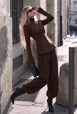 Metropolis coffee-brown tailored set with balloon-leg trousers, side view