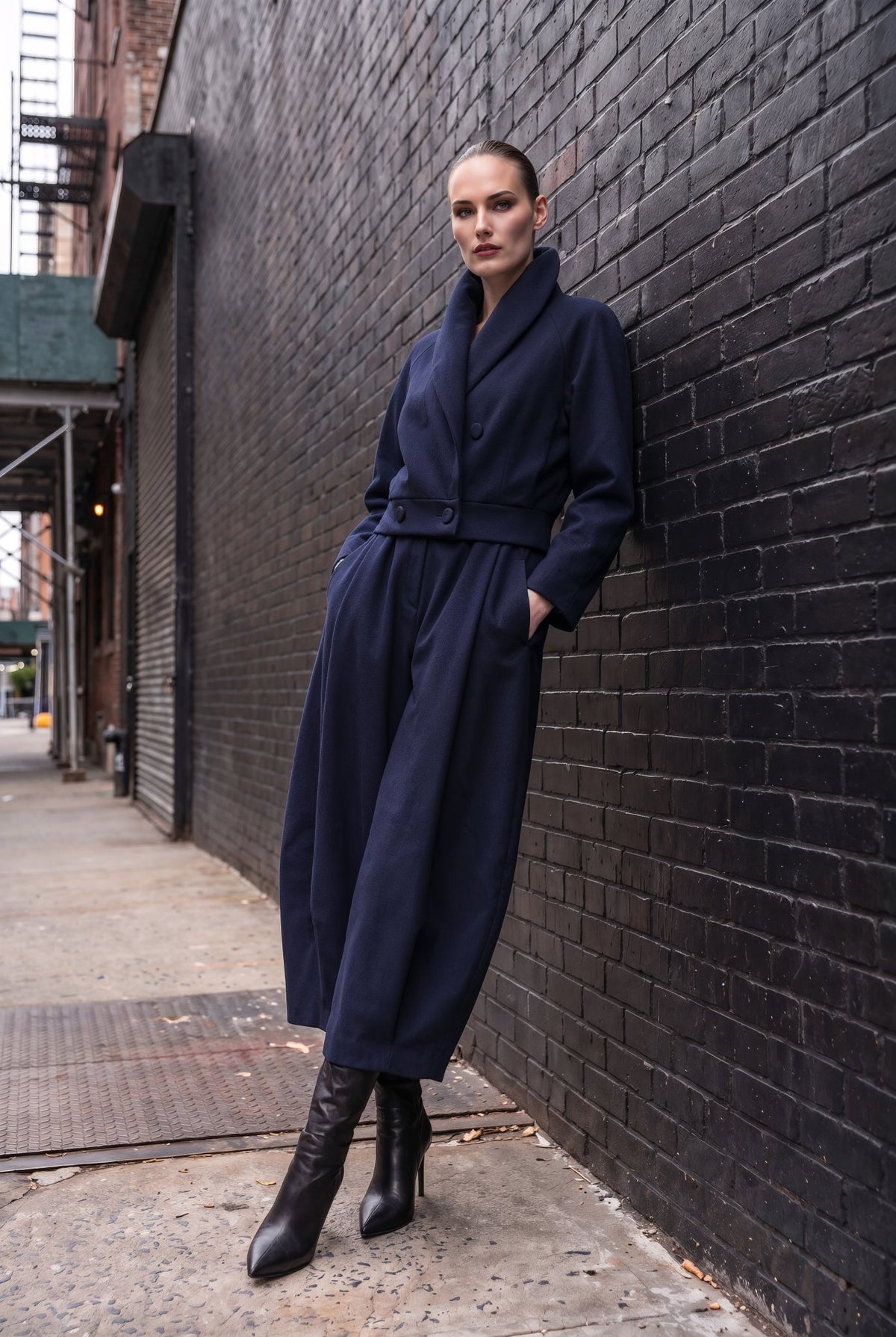 Stockholm Navy Blue Wool Jacket and Barrel-Leg Trouser Set - SIMOVSKA